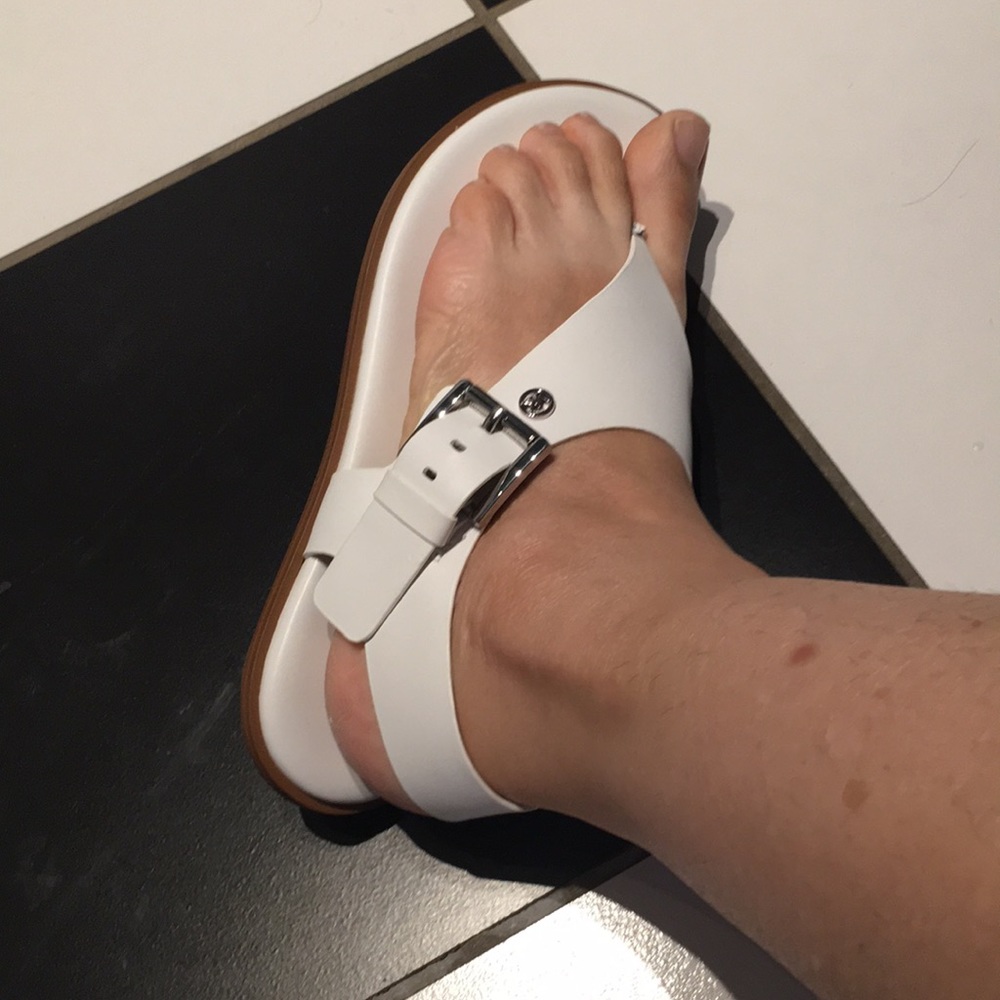 🤍White Mk Sandals🤍 - Picture 11 of 12